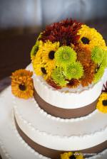 wedding flowers florist- Cake with flowers